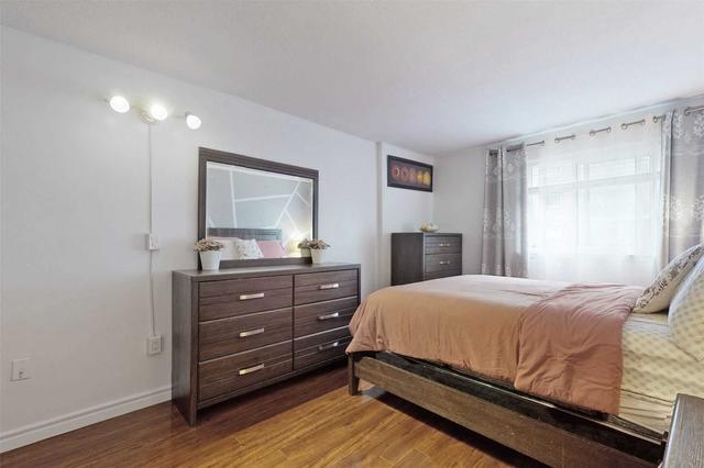 53 - 130 Ling Rd, Townhouse with 3 bedrooms, 2 bathrooms and 1 parking in Toronto ON | Image 13