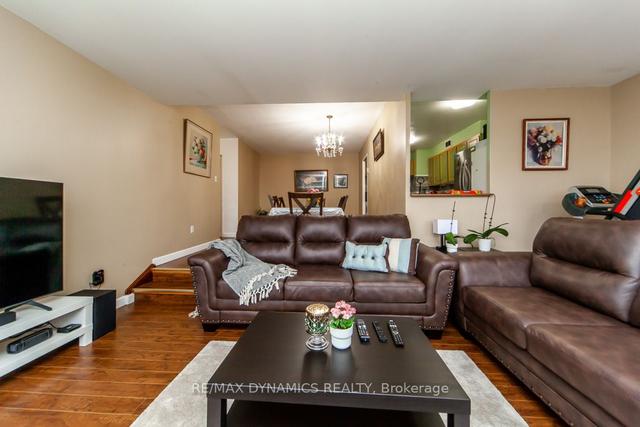 707 - 31 Four Winds Dr, Condo with 2 bedrooms, 1 bathrooms and 1 parking in Toronto ON | Image 7