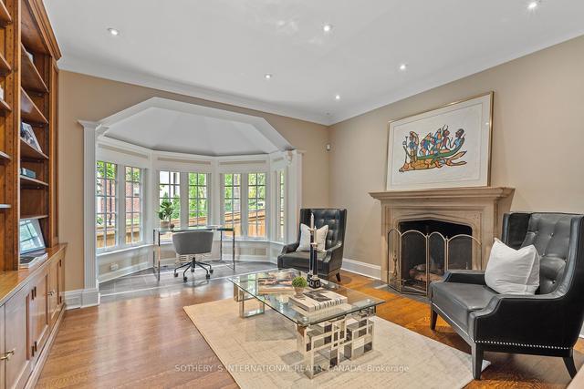 379 Walmer Rd, House detached with 7 bedrooms, 6 bathrooms and 4 parking in Toronto ON | Image 35