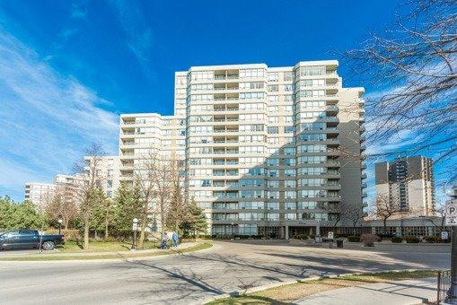 901 - 11 Townsgate Dr, Condo with 2 bedrooms, 2 bathrooms and 1 parking in Vaughan ON | Image 1