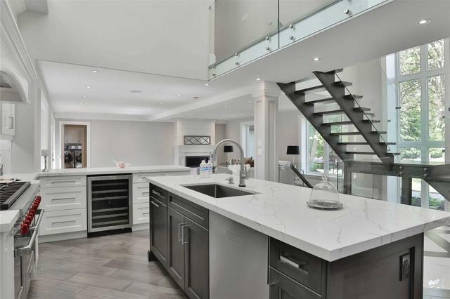 2136 Pineneedle Row, House detached with 4 bedrooms, 6 bathrooms and 8 parking in Mississauga ON | Image 11