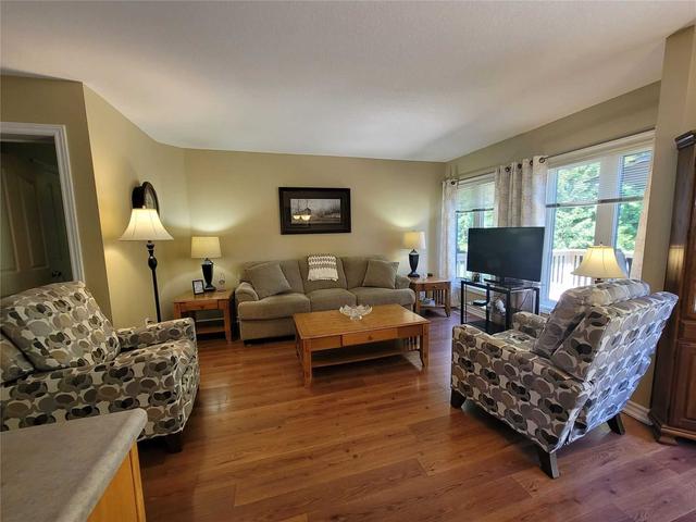21 St James Pl, House detached with 2 bedrooms, 2 bathrooms and 3 parking in Wasaga Beach ON | Image 10