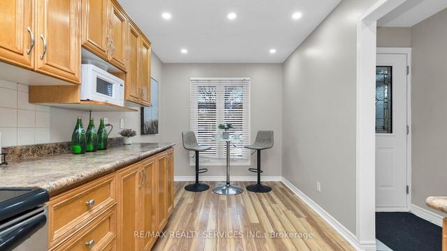52 Pluto Dr, House detached with 3 bedrooms, 2 bathrooms and 5 parking in Brampton ON | Image 37