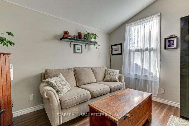 8 Superior St, House detached with 3 bedrooms, 1 bathrooms and 2 parking in Brantford ON | Image 2