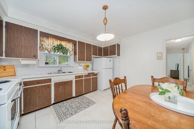 9 Placid Rd, House detached with 3 bedrooms, 2 bathrooms and 2 parking in Toronto ON | Image 19