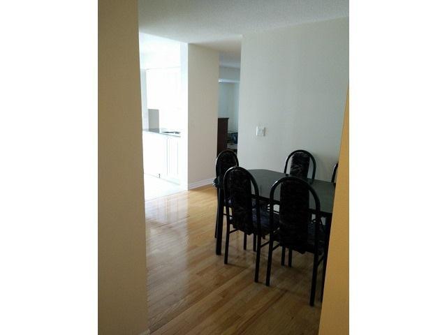 1002 - 1 Elm Dr, Condo with 2 bedrooms, 2 bathrooms and 1 parking in Mississauga ON | Image 4