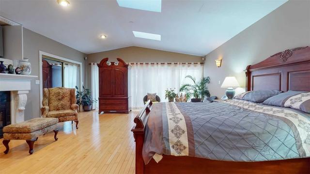 5049 Armoury St, House detached with 4 bedrooms, 2 bathrooms and 2 parking in Niagara Falls ON | Image 5