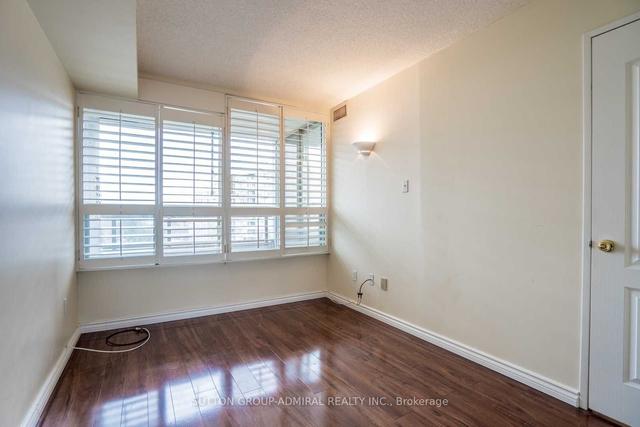703 - 11 Townsgate Dr, Condo with 2 bedrooms, 2 bathrooms and 1 parking in Vaughan ON | Image 8
