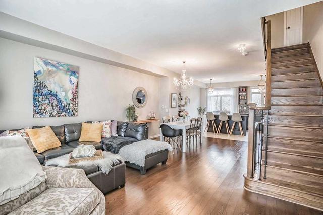 399 Ladycroft Terr, Townhouse with 3 bedrooms, 3 bathrooms and 2 parking in Mississauga ON | Image 8