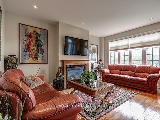 105 Marc Santi Blvd, House detached with 4 bedrooms, 4 bathrooms and 3 parking in Vaughan ON | Image 9