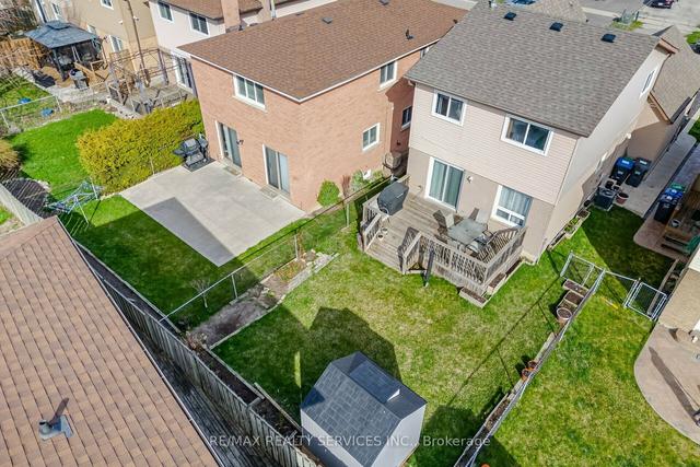 43 Newbridge Cres, House detached with 3 bedrooms, 2 bathrooms and 5 parking in Brampton ON | Image 29