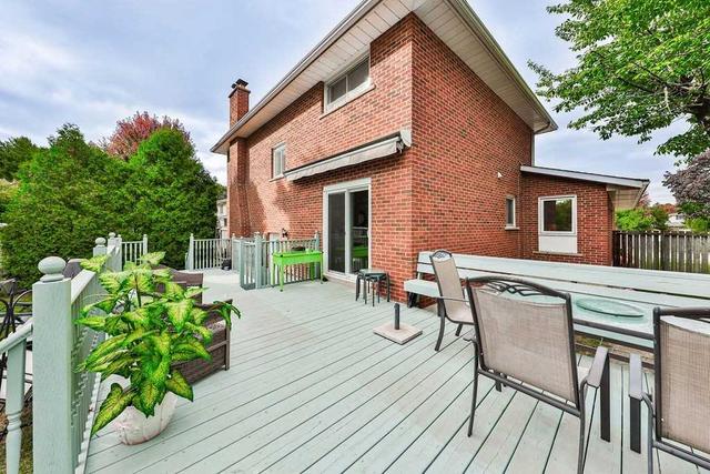 254 Sunrise Cres, House detached with 4 bedrooms, 4 bathrooms and 6 parking in Oakville ON | Image 16