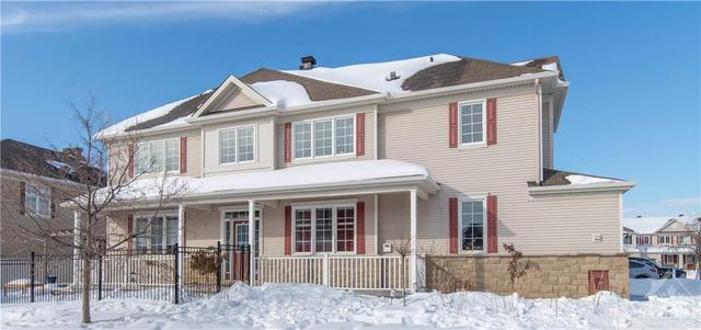 613 Pamplona Private, Townhouse with 3 bedrooms, 3 bathrooms and 4 parking in Ottawa ON | Image 2