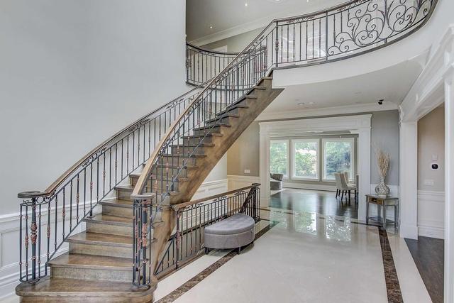 14 Aneta Circ, House detached with 4 bedrooms, 7 bathrooms and 4 parking in Toronto ON | Image 2
