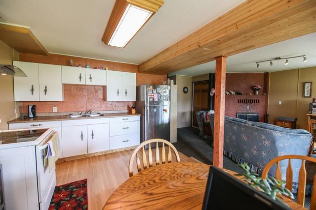 3603 37th Street, House detached with 2 bedrooms, 2 bathrooms and 4 parking in Okanagan Similkameen A BC | Image 59