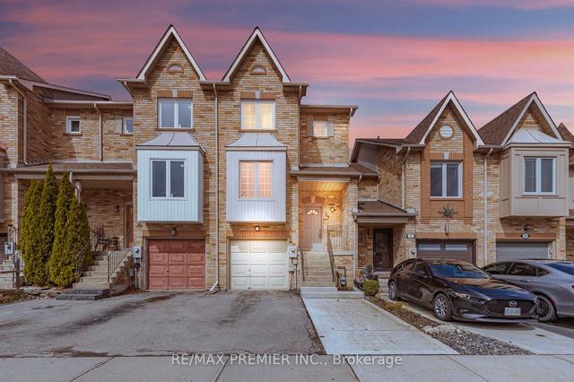 24 Kelso Cres, House attached with 3 bedrooms, 3 bathrooms and 1 parking in Vaughan ON | Image 1