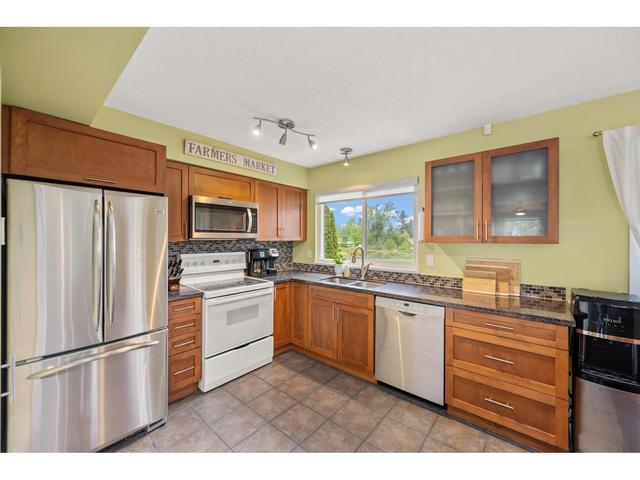 6361 Sundance Drive, House detached with 3 bedrooms, 3 bathrooms and 6 parking in Surrey BC | Image 12