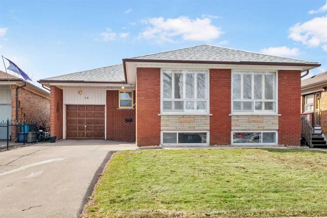 38 Bridesburg Dr, House detached with 3 bedrooms, 2 bathrooms and 4 parking in Toronto ON | Image 1