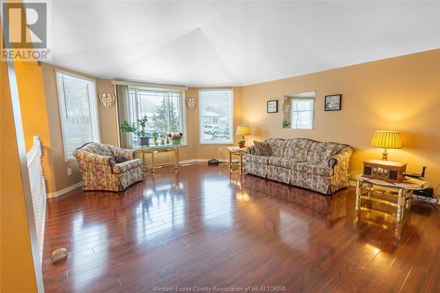 499 Gaylord Avenue, House detached with 4 bedrooms, 2 bathrooms and null parking in LaSalle ON | Image 10