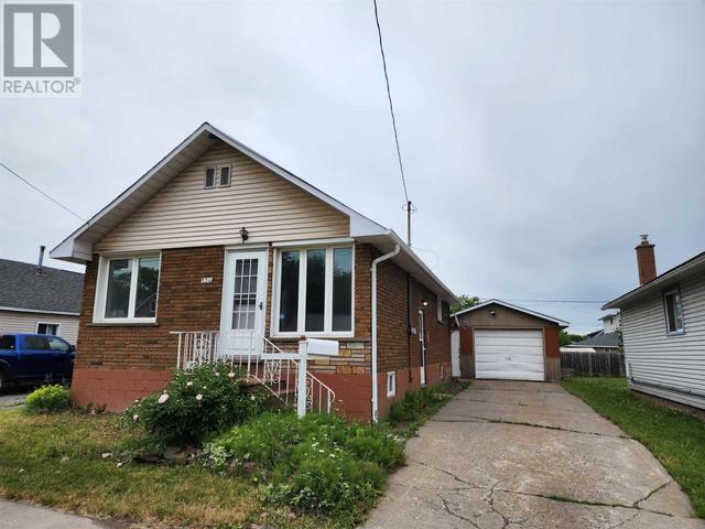 134 Wilding Ave, House detached with 2 bedrooms, 2 bathrooms and null parking in Sault Ste. Marie ON | Image 1