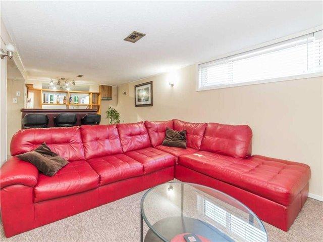 56 Ascolda Blvd, House detached with 3 bedrooms, 2 bathrooms and 2 parking in Toronto ON | Image 16