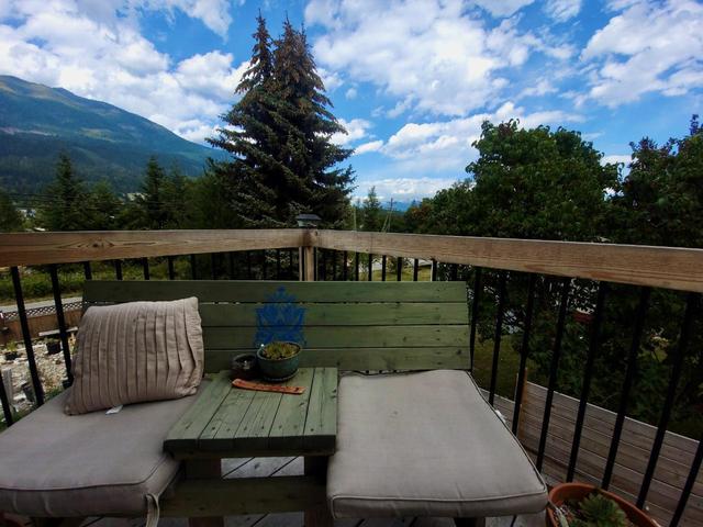 7814 Railway Avenue, House detached with 3 bedrooms, 3 bathrooms and 5 parking in Central Kootenay E BC | Image 26