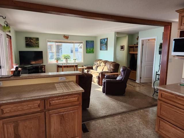 8350 Busk Road, House detached with 4 bedrooms, 3 bathrooms and 5 parking in Central Kootenay E BC | Image 8