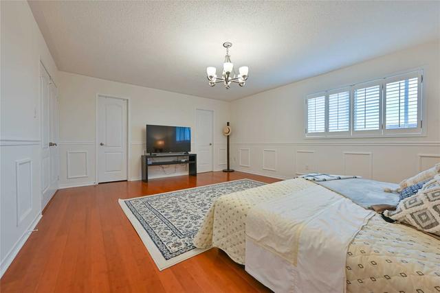 3589 Jorie Cres, House detached with 4 bedrooms, 4 bathrooms and 4 parking in Mississauga ON | Image 16