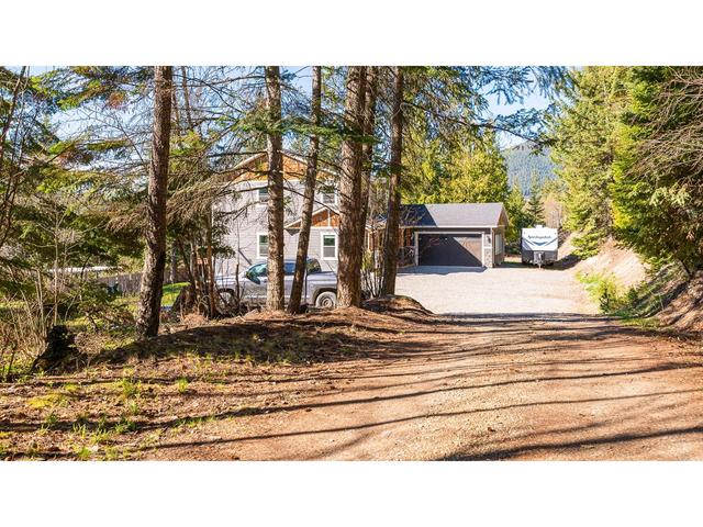 4817 Goat River North Road, House detached with 4 bedrooms, 4 bathrooms and 6 parking in Central Kootenay B BC | Image 61