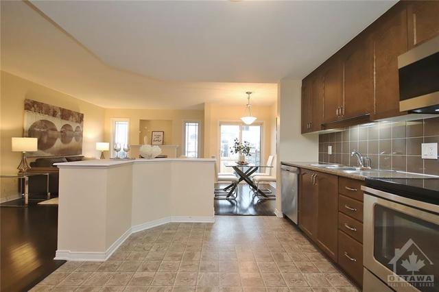 1456 Carronbridge Circle, Townhouse with 3 bedrooms, 3 bathrooms and 3 parking in Ottawa ON | Image 17