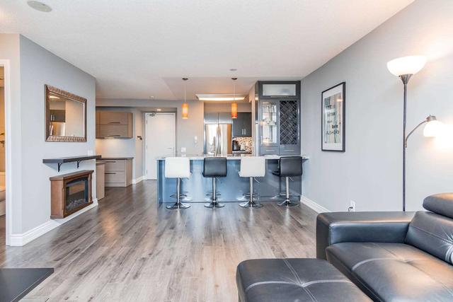 u # 819 - 8 Mondeo Dr, Condo with 1 bedrooms, 1 bathrooms and 2 parking in Toronto ON | Image 7