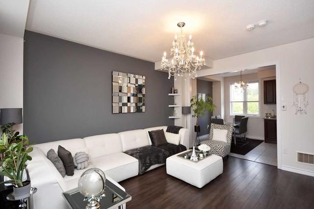 16 Kayak Hts, House attached with 3 bedrooms, 2 bathrooms and 2 parking in Brampton ON | Image 40