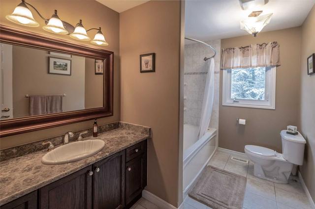 1013 Vance Cres, House detached with 3 bedrooms, 4 bathrooms and 8 parking in Innisfil ON | Image 24