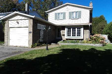 832 Copperfield Dr, House detached with 3 bedrooms, 3 bathrooms and 1 parking in Oshawa ON | Image 1