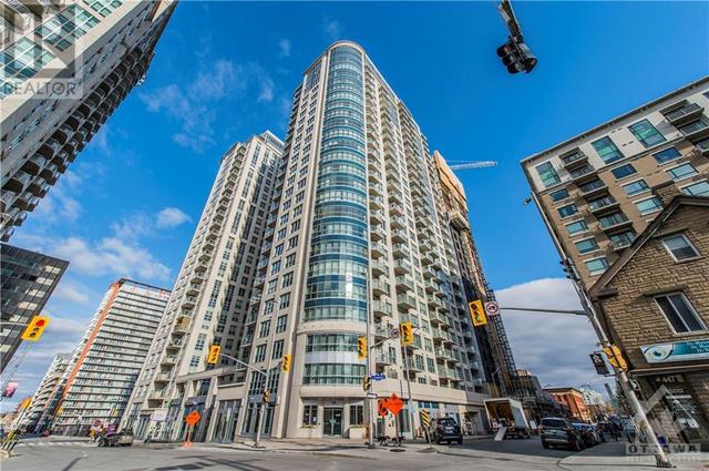 2204 - 195 Besserer Street, Condo with 1 bedrooms, 1 bathrooms and 1 parking in Ottawa ON | Image 1