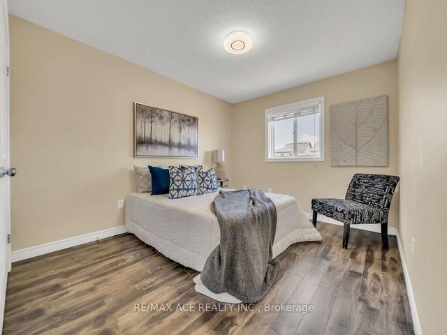 718 Victoria Rd N, House attached with 3 bedrooms, 3 bathrooms and 3 parking in Guelph ON | Image 17