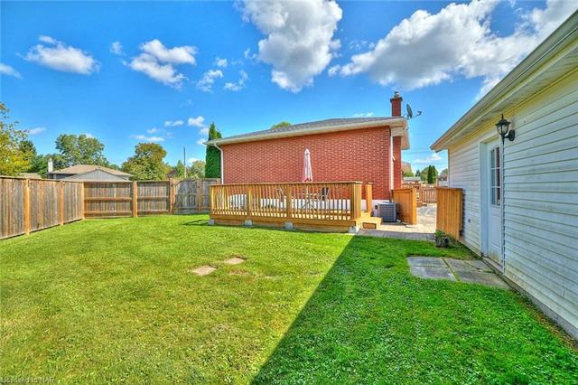 7405 Susan Crescent, House detached with 3 bedrooms, 1 bathrooms and 5 parking in Niagara Falls ON | Image 26