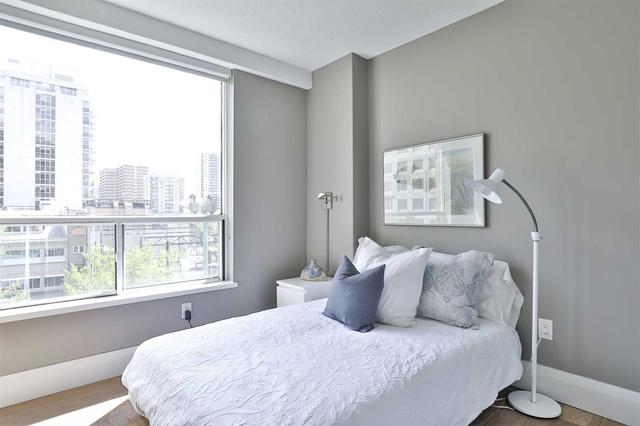 306 - 47 St Clair Ave W, Condo with 2 bedrooms, 2 bathrooms and 1 parking in Toronto ON | Image 8