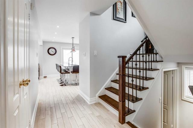 182 Wainscot Ave, House semidetached with 3 bedrooms, 3 bathrooms and 4 parking in Newmarket ON | Image 12