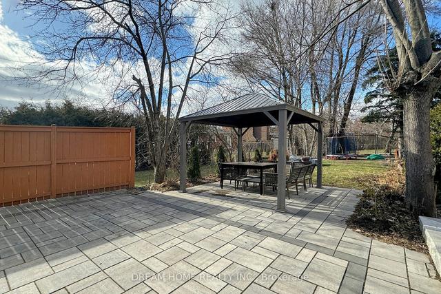 2 Topaz Gate, House semidetached with 3 bedrooms, 3 bathrooms and 3 parking in Toronto ON | Image 32
