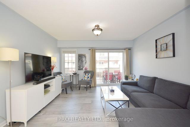 5 - 619 Dundas St W, Townhouse with 2 bedrooms, 2 bathrooms and 2 parking in Mississauga ON | Image 2