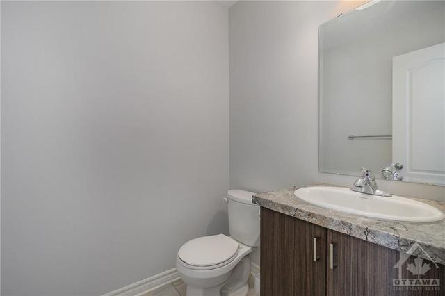 218 Chaperal Private, Townhouse with 2 bedrooms, 3 bathrooms and 2 parking in Ottawa ON | Image 10