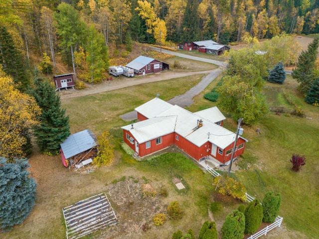 120 Rosebud Lake Road, House detached with 2 bedrooms, 1 bathrooms and null parking in Central Kootenay G BC | Image 24