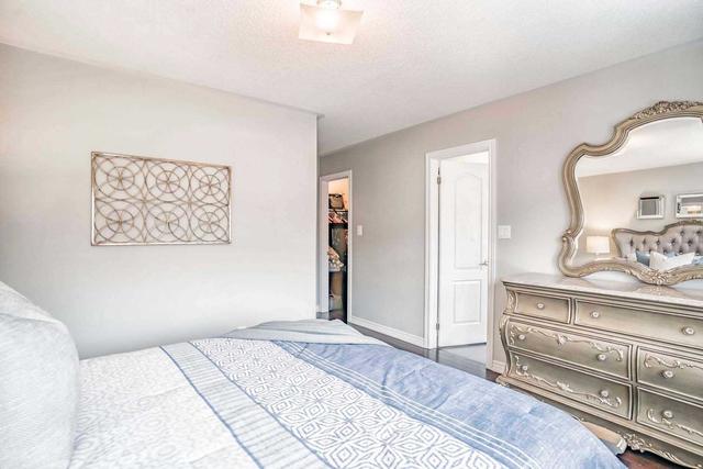 75 Yardley Cres, House semidetached with 4 bedrooms, 4 bathrooms and 4 parking in Brampton ON | Image 10