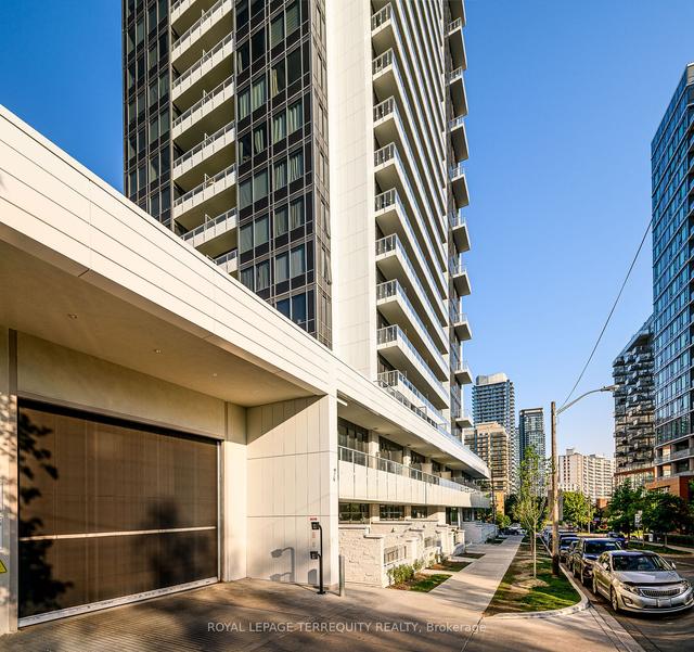 ph108 - 75 Canterbury Pl, Condo with 3 bedrooms, 2 bathrooms and 2 parking in Toronto ON | Image 23
