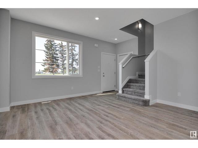 6910 132 Av Nw, House semidetached with 3 bedrooms, 2 bathrooms and null parking in Edmonton AB | Image 5