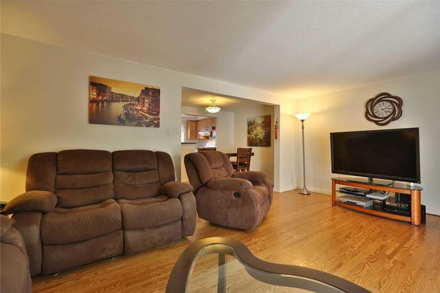 116 - 151 Gateshead Cres, Townhouse with 3 bedrooms, 2 bathrooms and 1 parking in Hamilton ON | Image 10