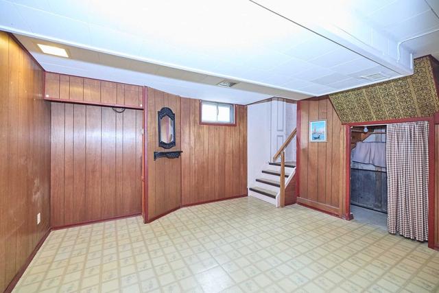 10 Prince Charles Dr, House detached with 3 bedrooms, 2 bathrooms and 3 parking in St. Catharines ON | Image 15