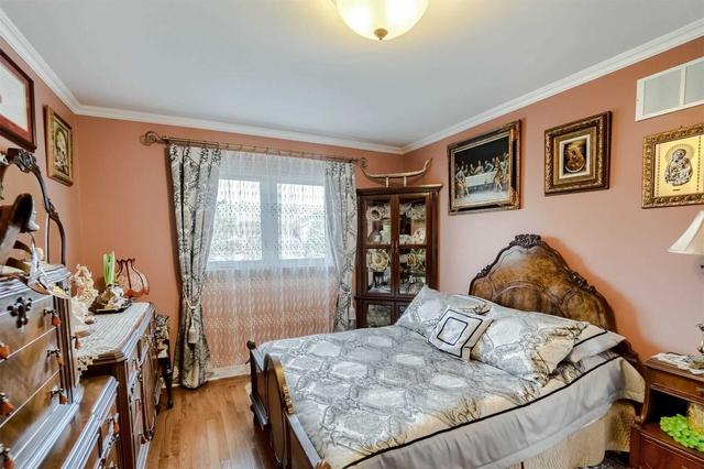 168 Troy St, House detached with 4 bedrooms, 4 bathrooms and 5 parking in Mississauga ON | Image 14