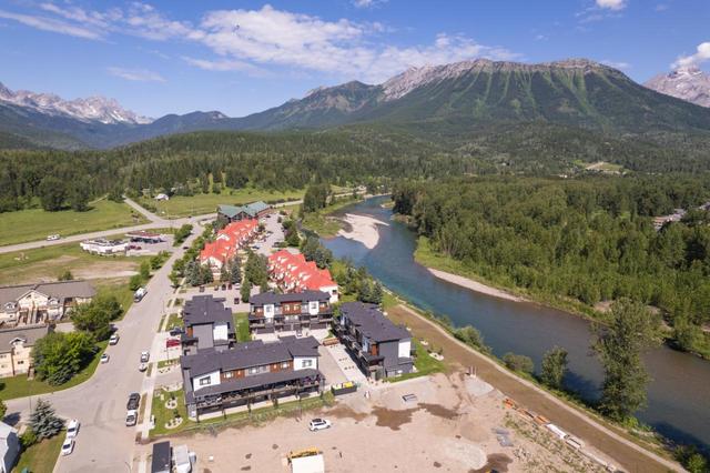 305 - 800 Riverside Way, House attached with 3 bedrooms, 4 bathrooms and 4 parking in Fernie BC | Image 16